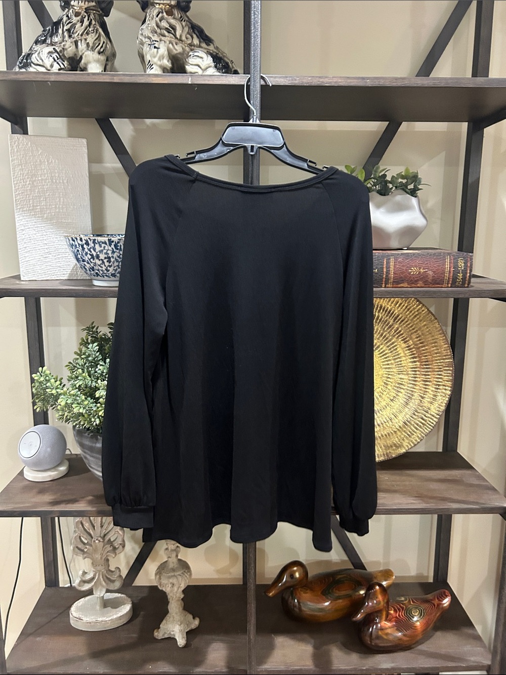 Karen Kane Black Long-Sleeve Raglan Top with Textured Black & silver shine party - Picture 5 of 5